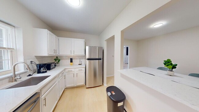 Foto del edificio - 1322 Wharton Dr