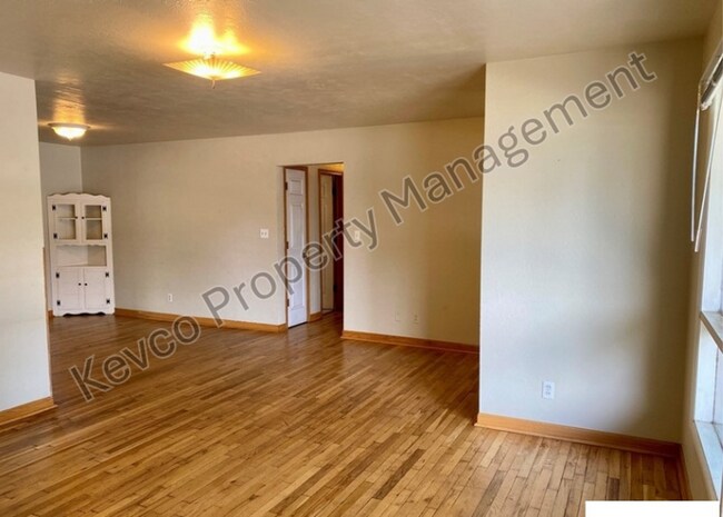 Foto del edificio - Awesome Four Bedroom Home by CSU Campus!