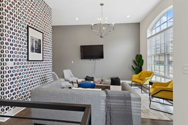 Building Photo - 3206 West End Cir