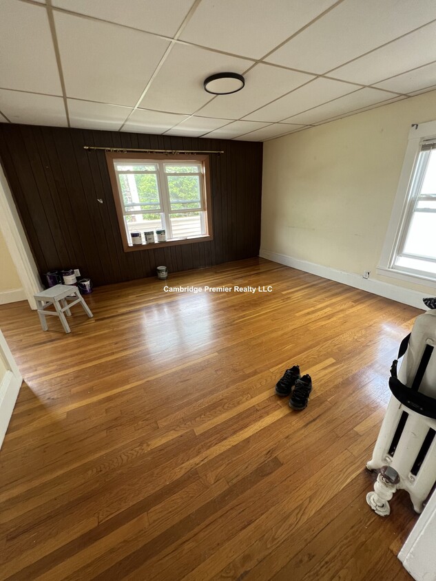 Primary Photo - 42 Wigglesworth St