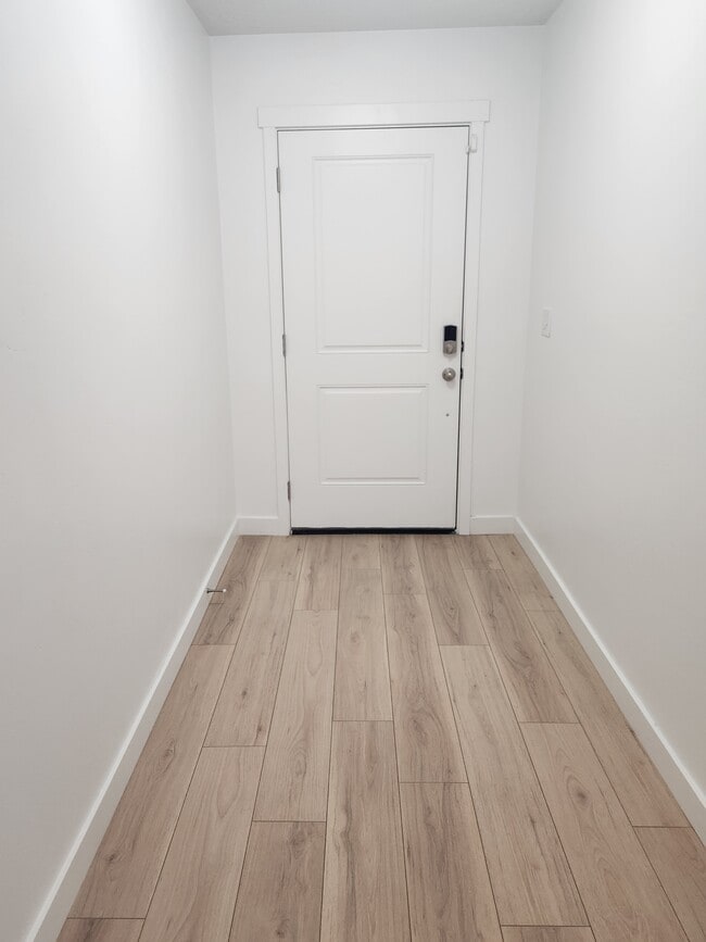 Building Photo - 14928 Messi St