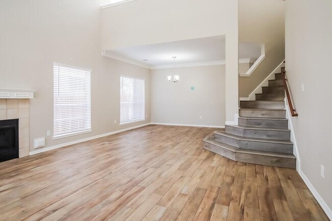 Building Photo - 8027 Oceanside Dr