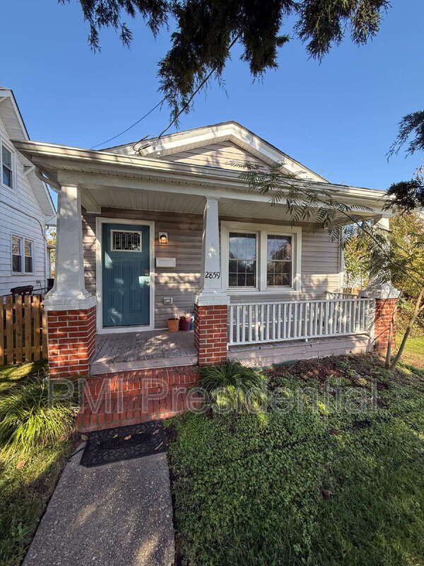 Foto principal - 2859 Lawson St