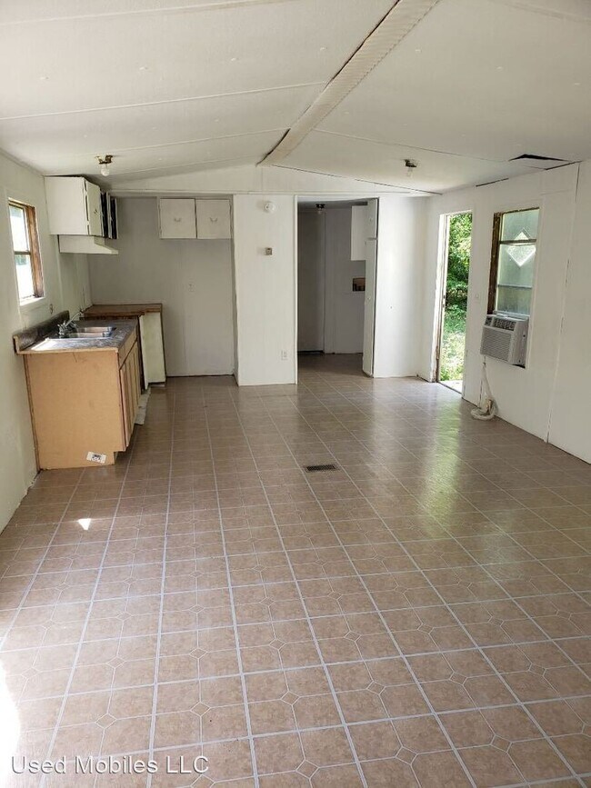 Foto del edificio - 2 br, 1 bath House - 353 Old Charleston Rd