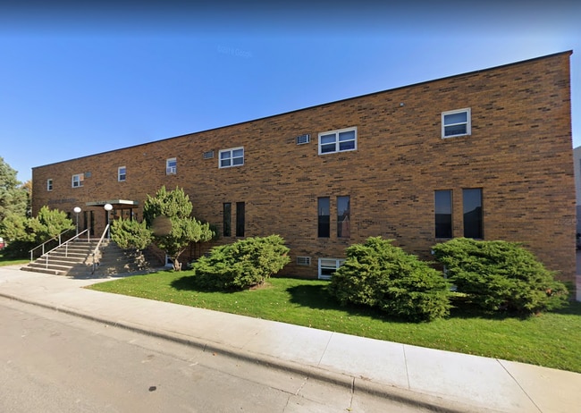 Building Photo - 505 S Washington St