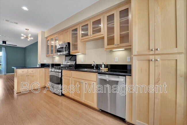 Foto del edificio - 1766 12th St