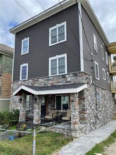 Building Photo - 223 Burnside Ave