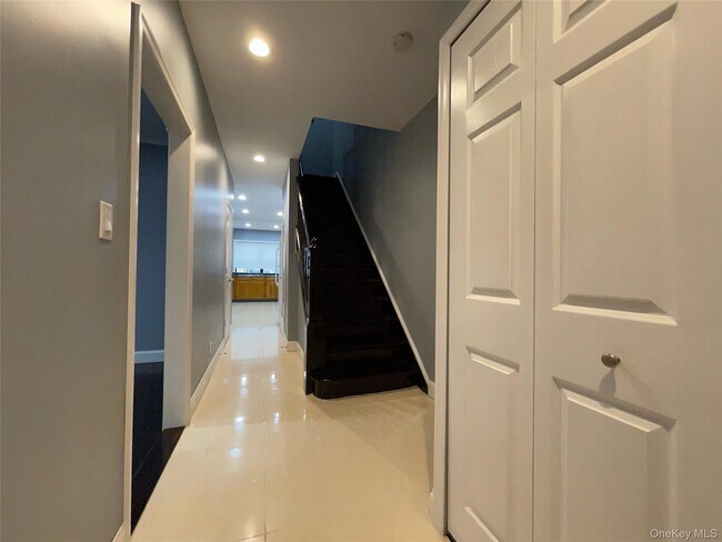 Foto del edificio - 48-41-48-41 41st St