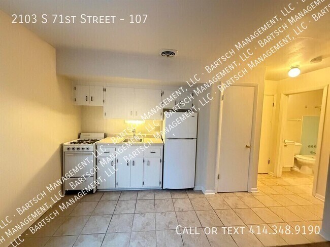 Foto del edificio - 2103 S 71st St