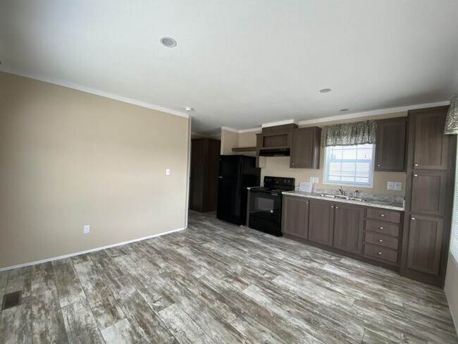 Foto del edificio - 6991 Fort King Rd. - 41