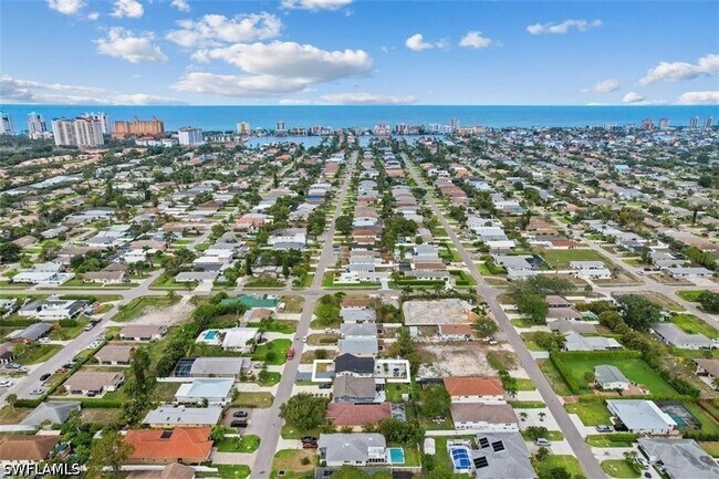 Foto del edificio - 717 95th Ave N