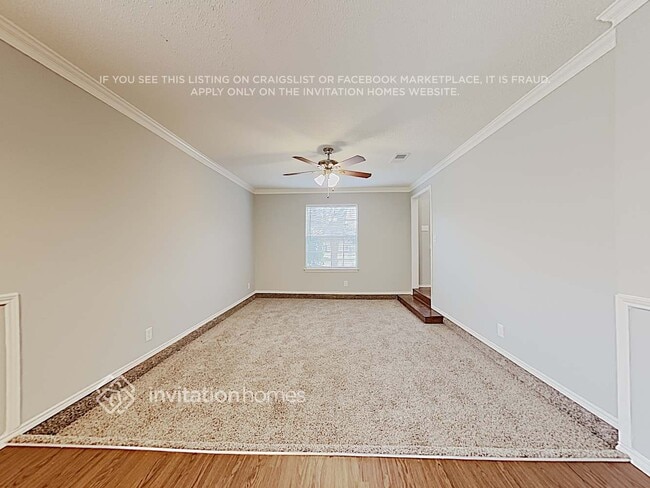 Building Photo - 1207 Chapel Hill Dr