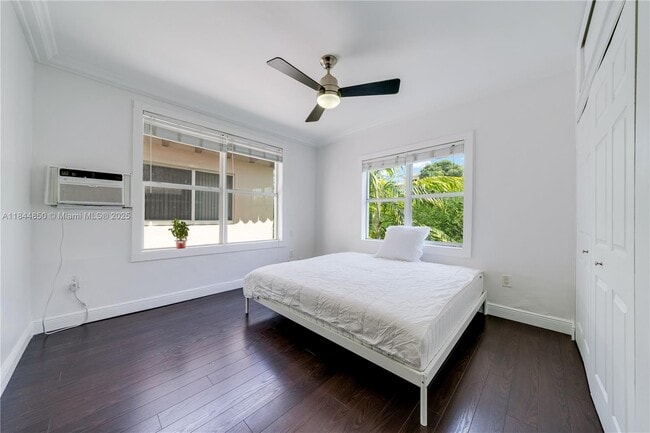 Building Photo - 119 Menores Ave