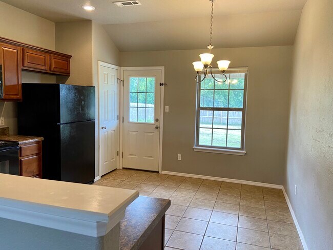 Foto del edificio - 2207 Regency Ln