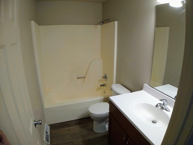 Foto del edificio - 2109 Louis Cir