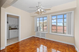 Interior Photo - Majestic Apartments