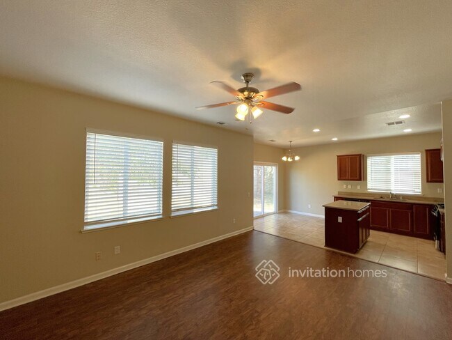 Foto del edificio - 2799 Silhouettes St