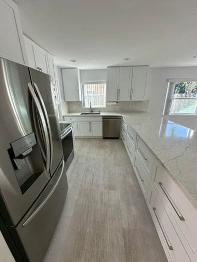 Foto del edificio - 3291 SW 4th St