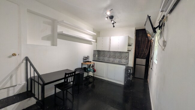 Foto del edificio - 1145 NW 48th St