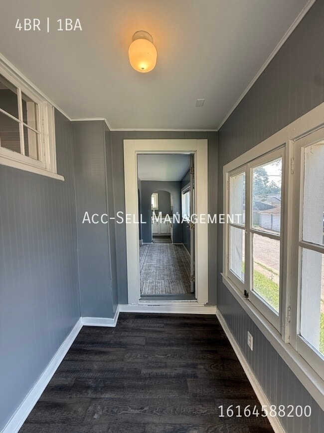 Foto del edificio - 419 Brenner St NE