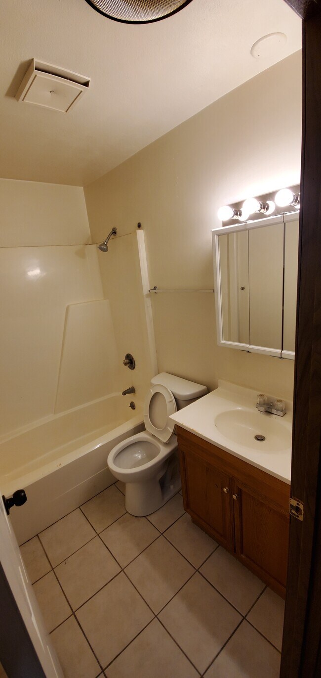 Building Photo - 3116 N Molleck Dr