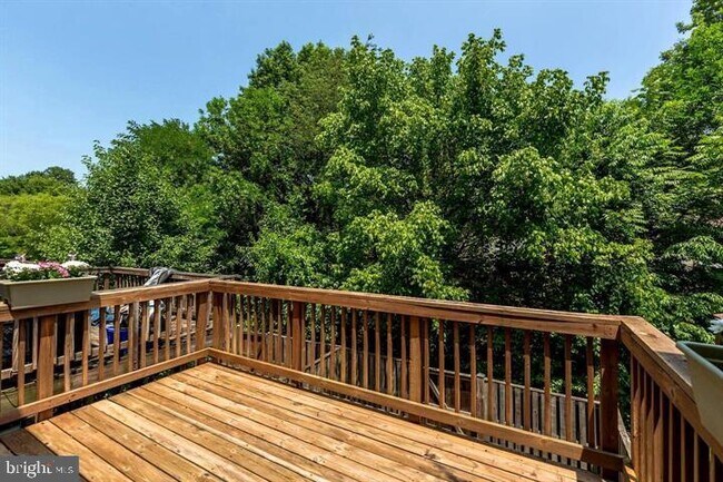 Foto del edificio - 13676 Barren Springs Ct