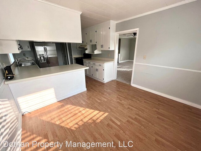 Building Photo - 3 br, 2 bath House - 109 N Broadway St