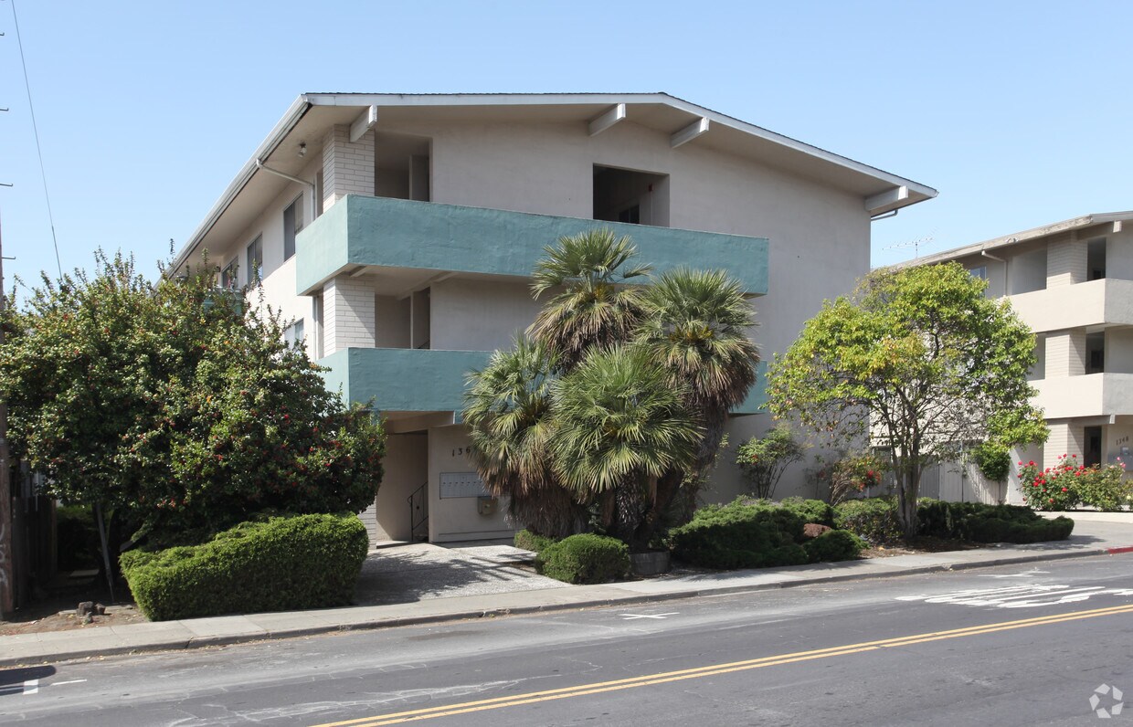 Foto del edificio - 1364 Laurel St
