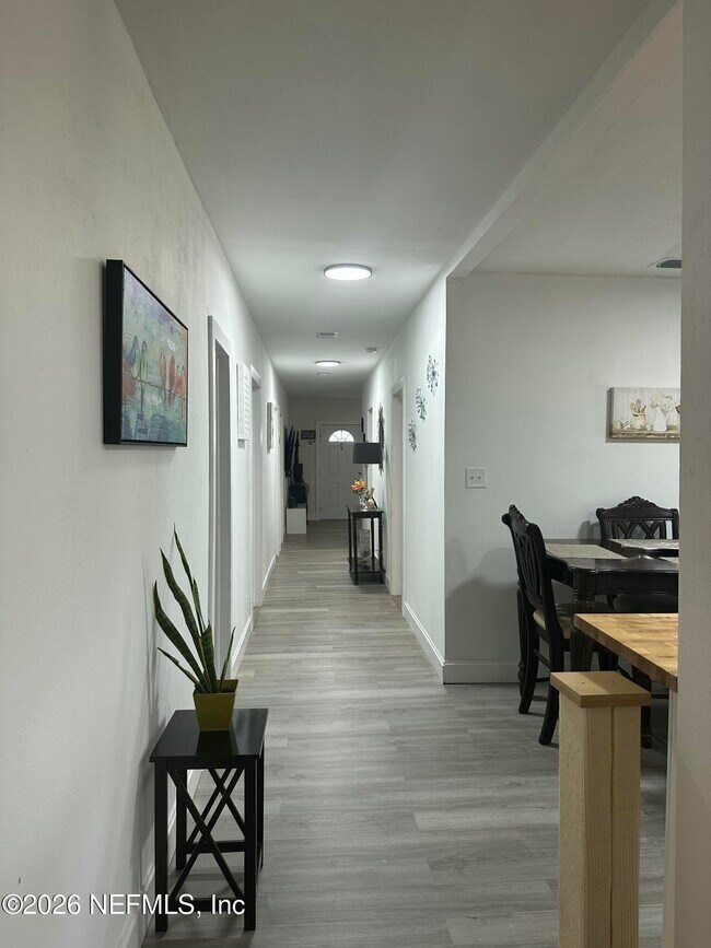 Foto del edificio - 1640 W 4th St