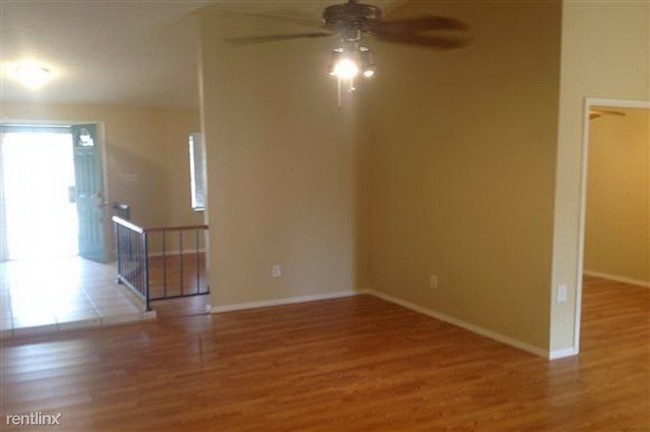 Building Photo - 2063 W Morningside Dr