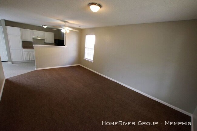 Building Photo - 4693 Waterfront Oak Dr