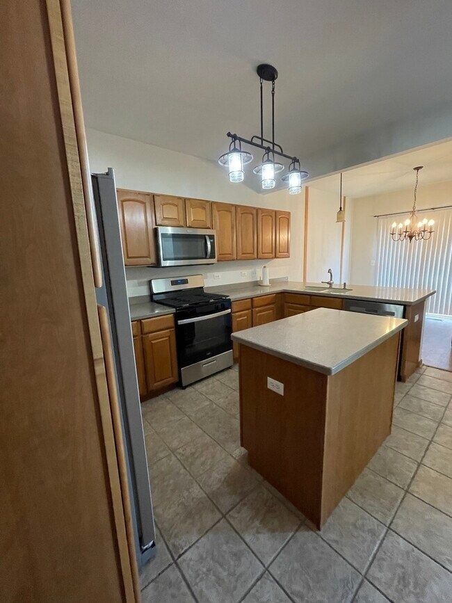 Building Photo - 1473 S Candlestick Way