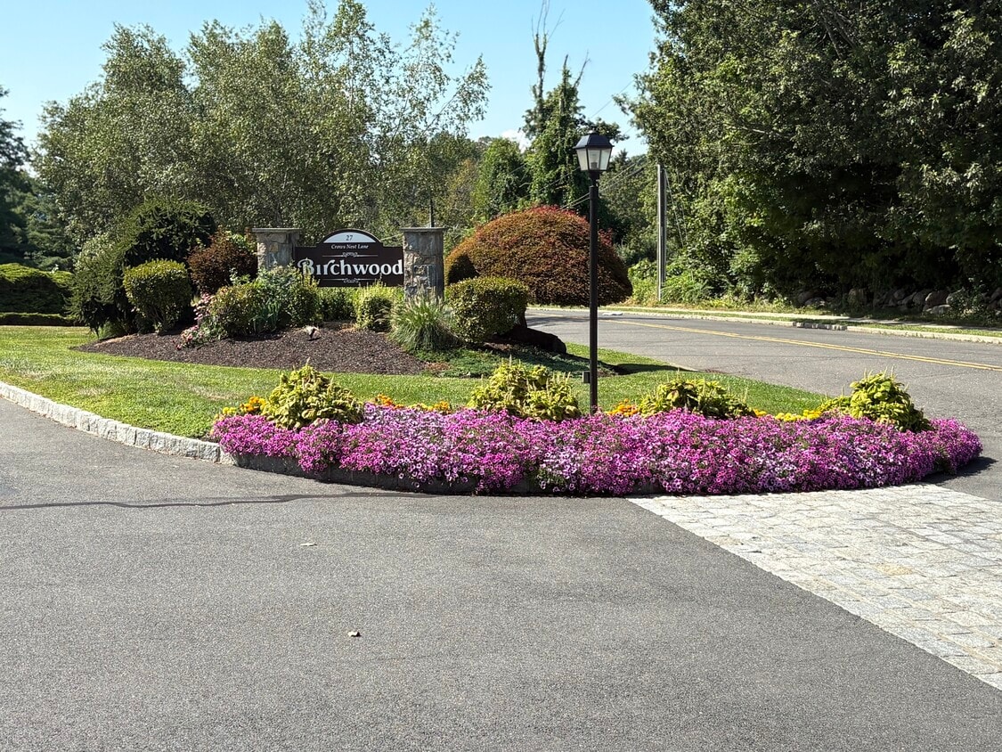 Foto principal - 27 Crows Nest Ln