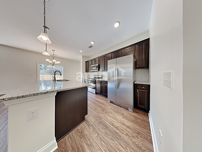 Building Photo - 1830 Produce Ln