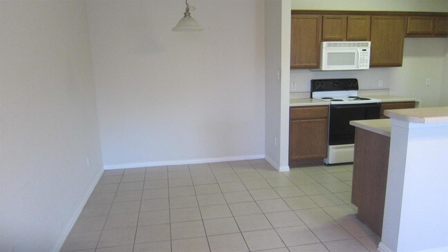 Building Photo - 307 Deborah Ln