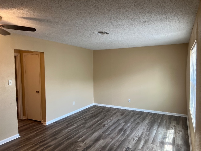 Building Photo - 2305 Downey Dr