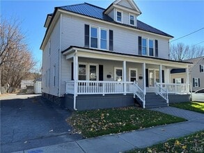Building Photo - 350 Brainard St