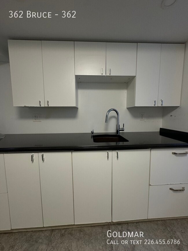 Photo du bâtiment - 2 bedroom Unit near Downtown