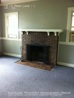 Foto del edificio - Craftsman Style One Bedroom Apartment