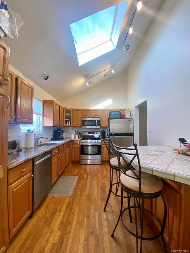 Foto del edificio - 641 E Olive St