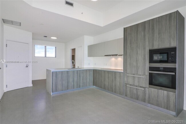 Foto del edificio - 2900 NE 7th Ave