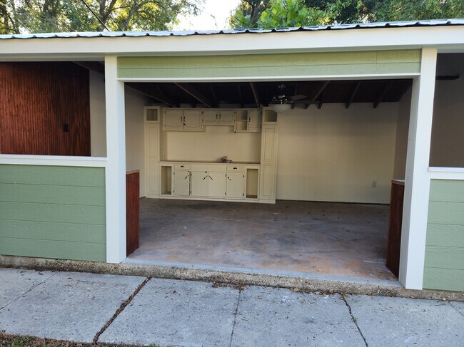 Building Photo - 5858 Saint Gerard Ave