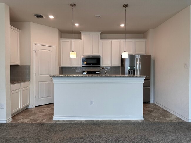Building Photo - 1533 Overlook Cv