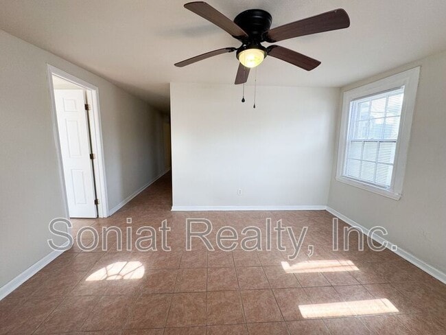 Photo - 1621 Crete St Apartment