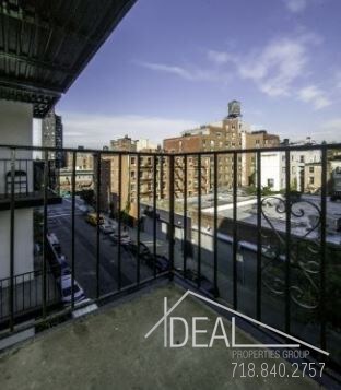 Building Photo - 445 W 19th St