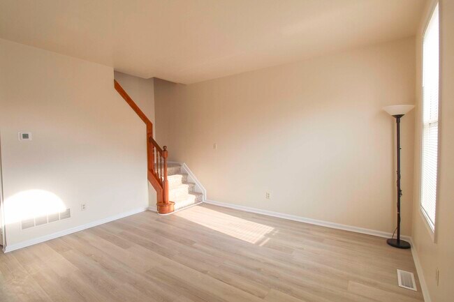 Photo - 507 W 4th St Townhome