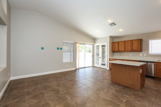 Building Photo - 5916 Berry Hill Ln