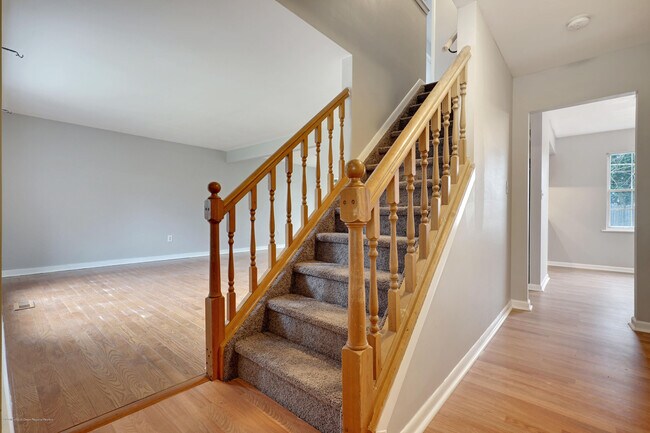 Foto del edificio - 118 Cedarbrook Ln