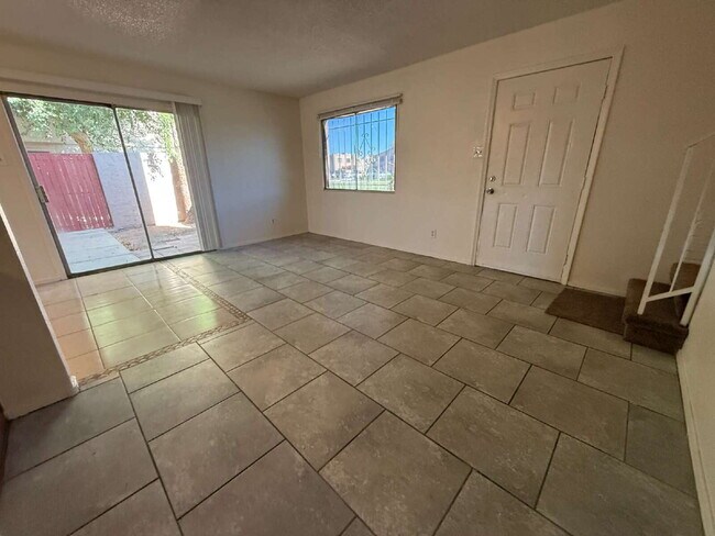 Foto del edificio - 3947 W Wonderview Rd