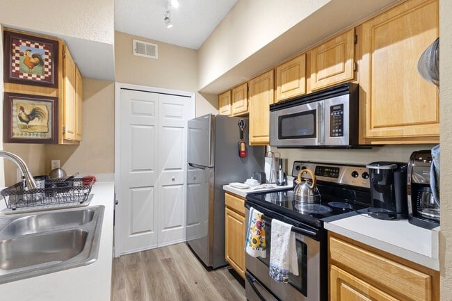 Photo - 13016 Plantation Park Cir Apartment